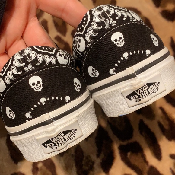 New skull vans - Picture 2 of 4